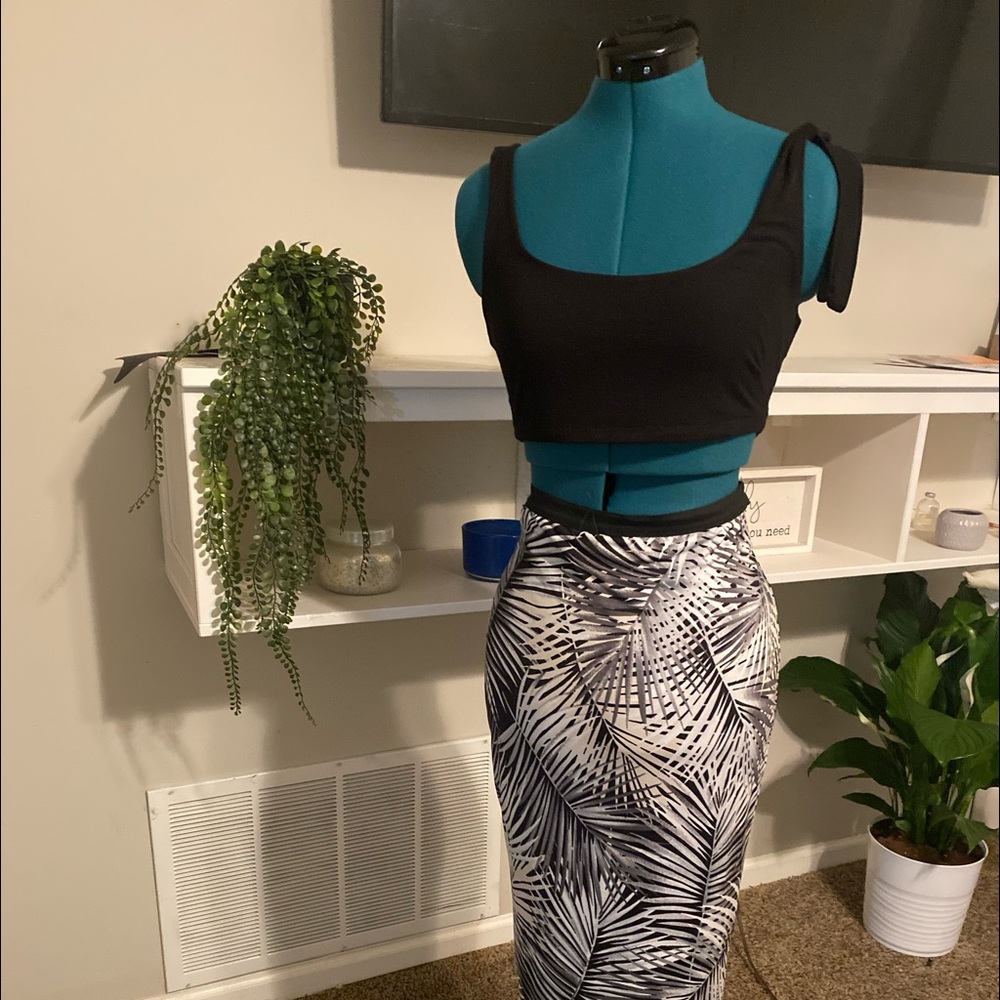 Jluxlabel Black Cameron Palm Print Skirt set